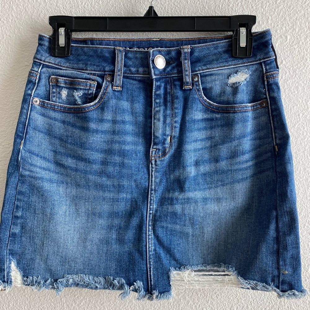 American Eagle Denim Mini Skirt (size 4)